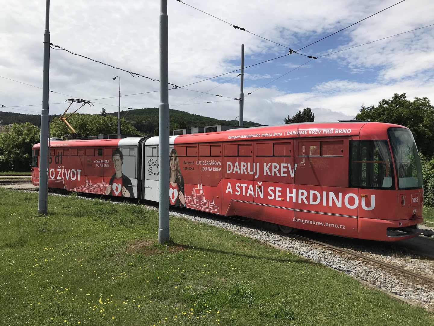 Referenční foto: Pro statutární město Brno jsme zrealizovali polep tramvaje propagující dárcovství krve