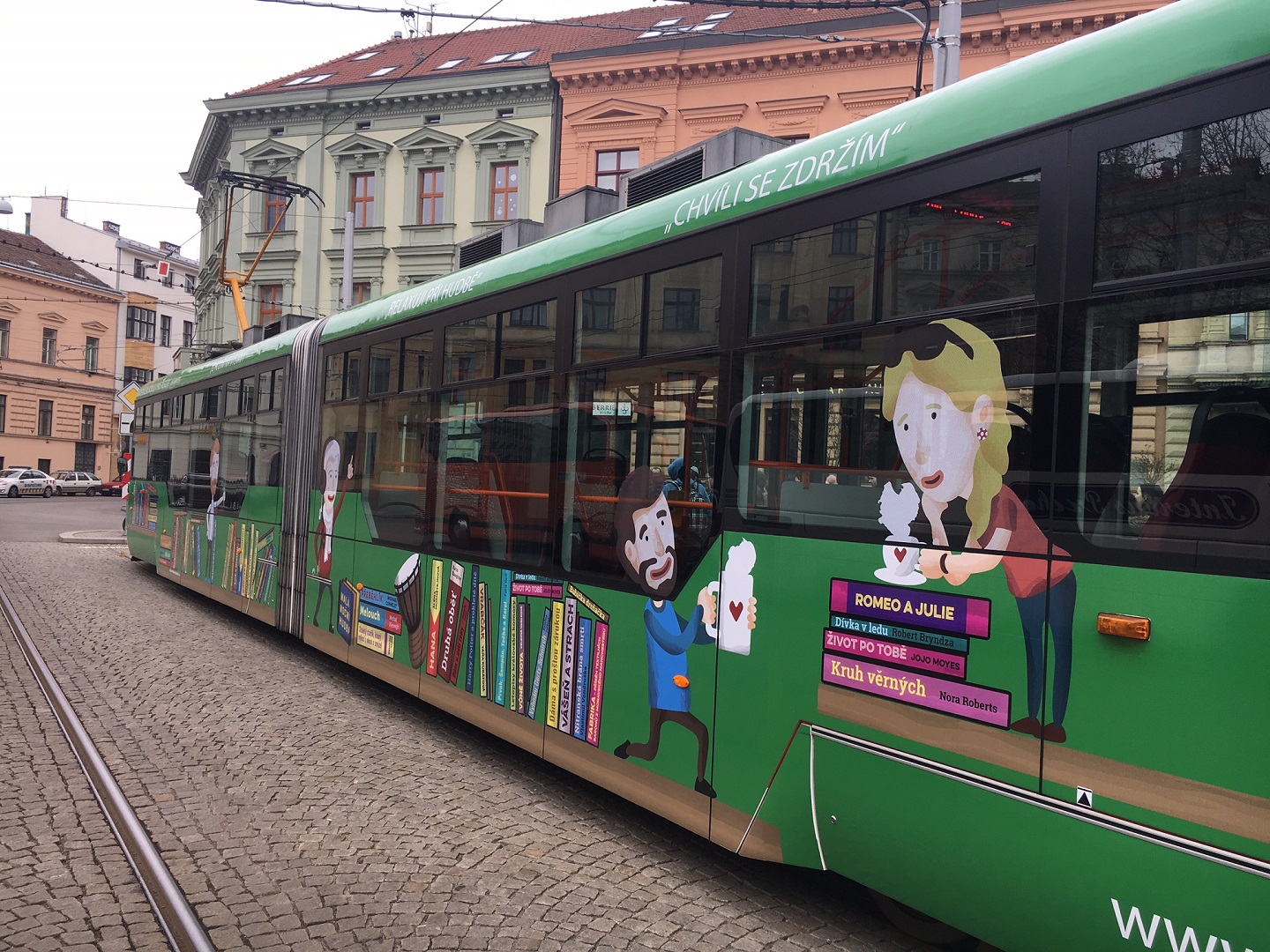 Pro Knihovnu Jiřího Mahena jsme zrealizovali čtenářský polep tramvaje