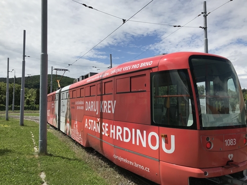 Pro statutární město Brno jsme zrealizovali polep tramvaje propagující dárcovství krve