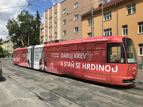 Pro statutární město Brno jsme zrealizovali polep tramvaje propagující dárcovství krve