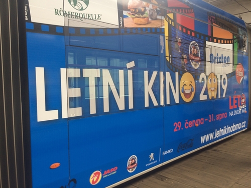 Referenční foto: Polep tramvaje Letní kino